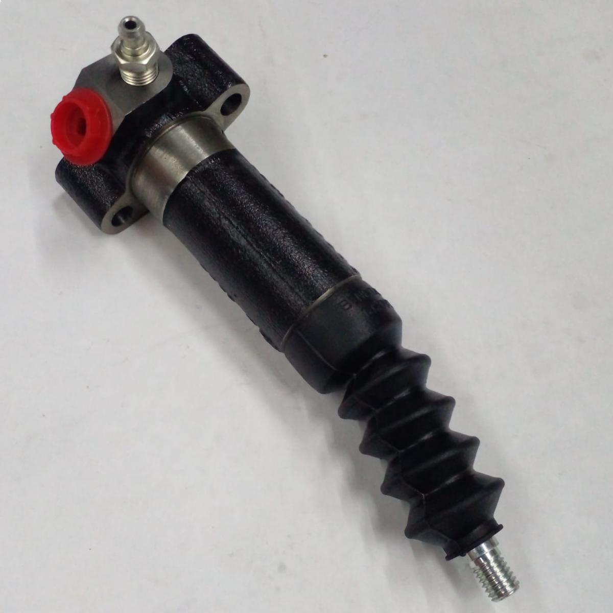 Cilindro esclavo del clutch McCormick DMAX 125 - 4213615M91