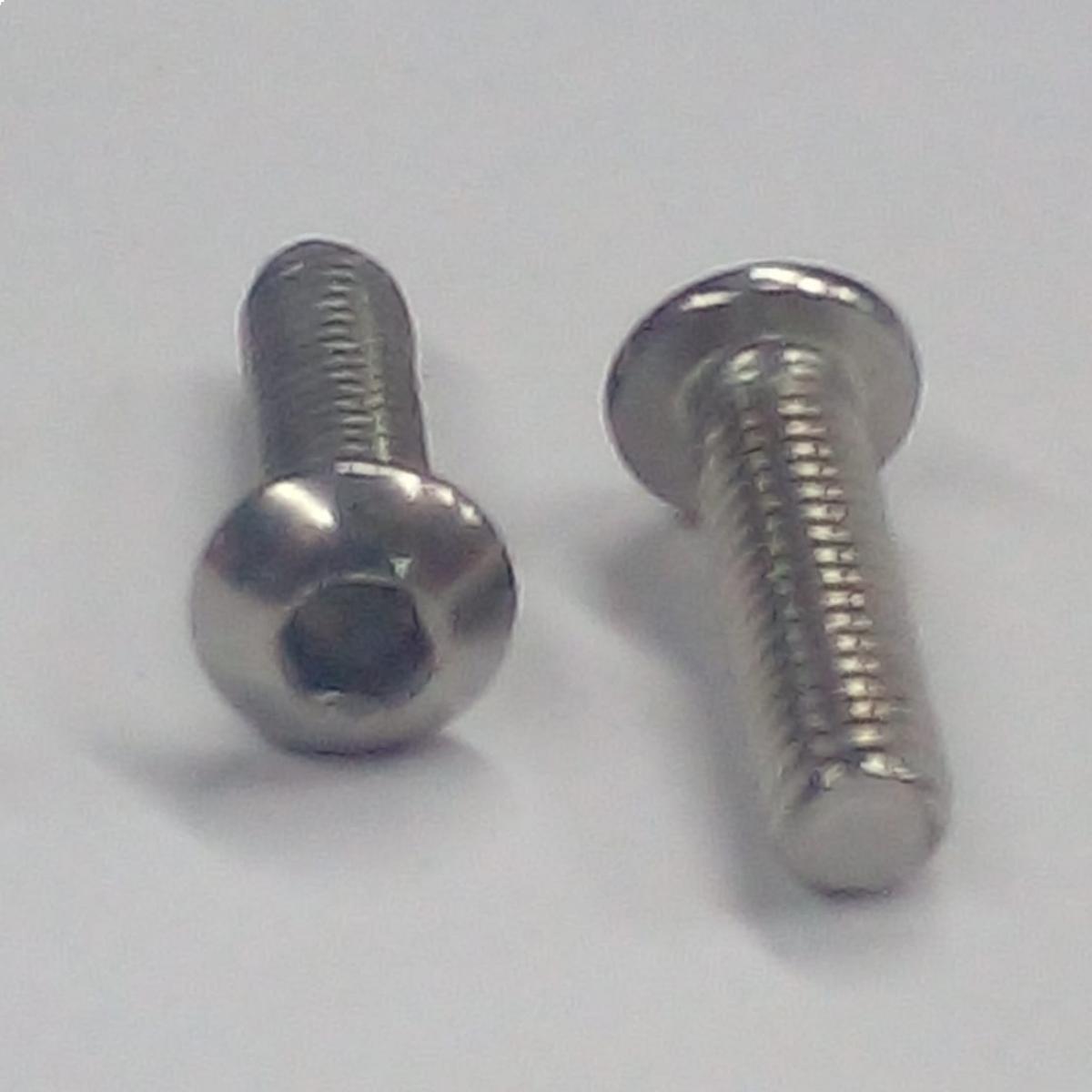 Tornillo de cabeza m6x20 jcb 456zx - 826/11021