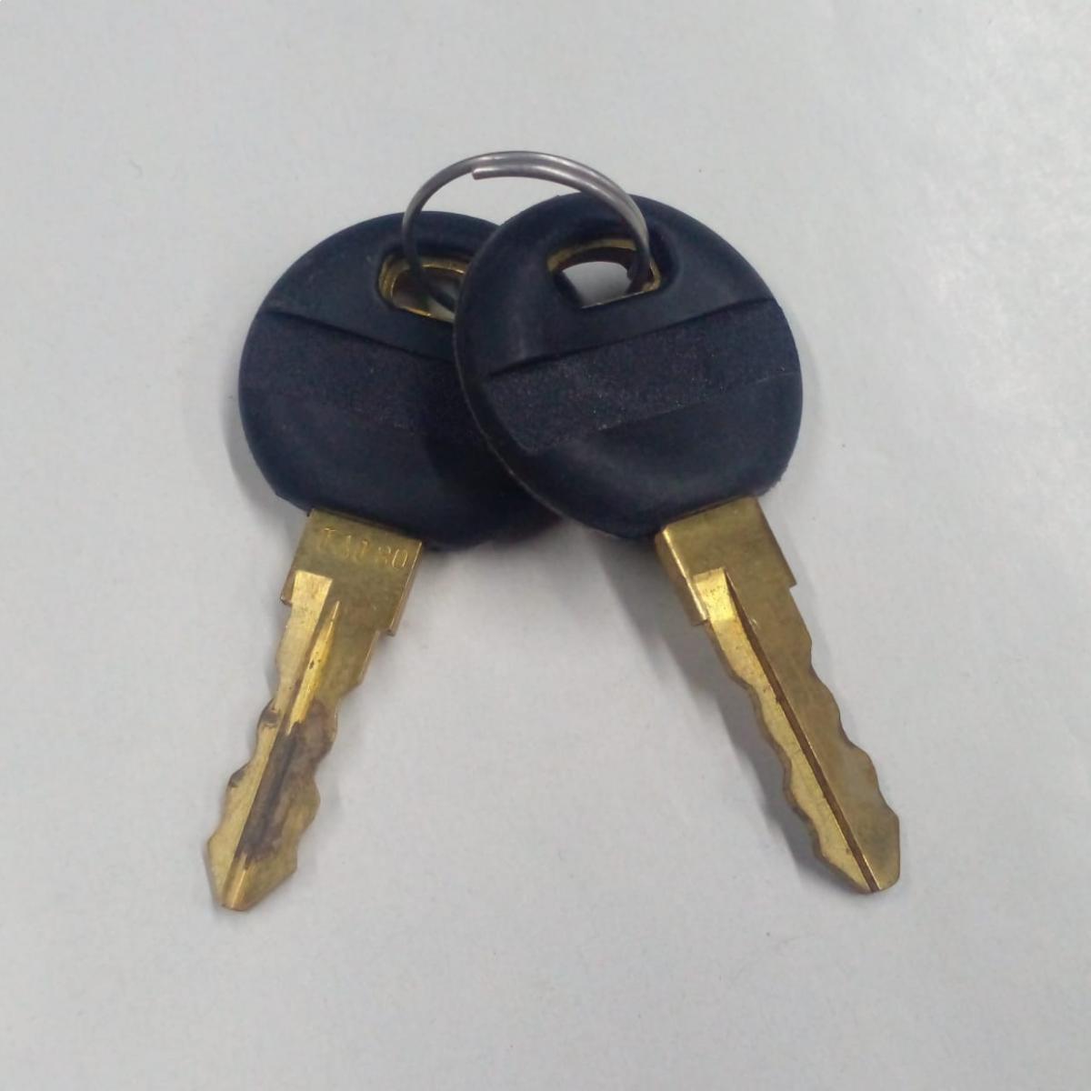 Llave de cabina Gmax 135 cabina nueva - 3688337M91